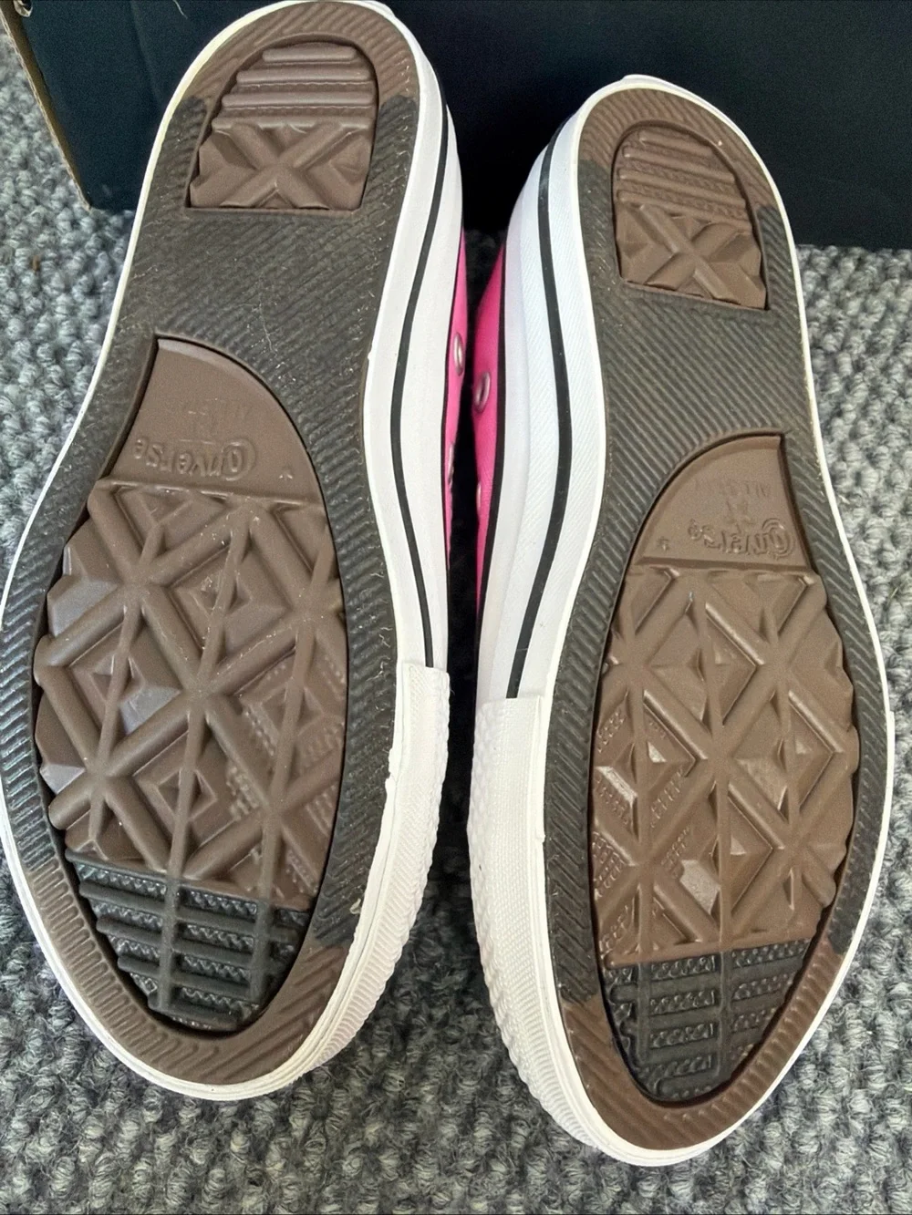 New Unisex Converse Chuck Taylor All Star Ox LOW Pink Size 11 Youth